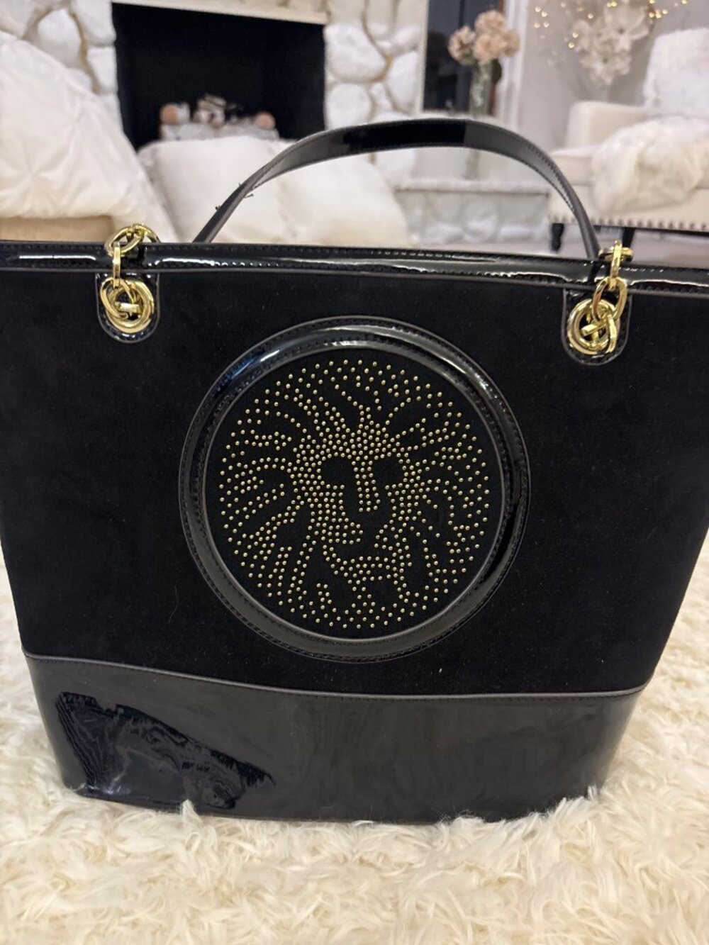Black Patent Leather Tote Bag Gold Chain Handles Lion Medallion Anne Klein
